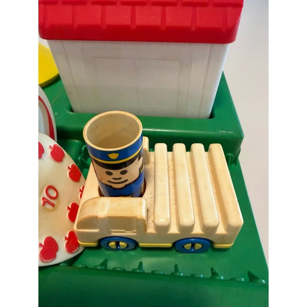 Vintage Johnson & Johnson Child Development Counting Toy Barn Truck Discs 1-10